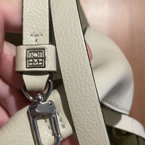 Toteme Bucket Bag - Picture 13 of 15